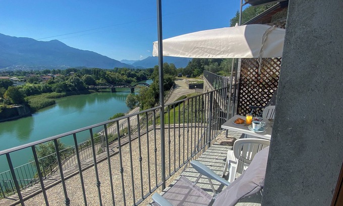 Sorico Apartment | Inviting Holiday Apartment Mattia with Lake and Ocean Views