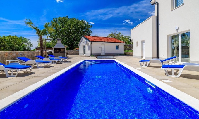 Kras Apartment | Holiday apartment Kras for 2 - 4 persons with 2 bedrooms - Holiday apartment