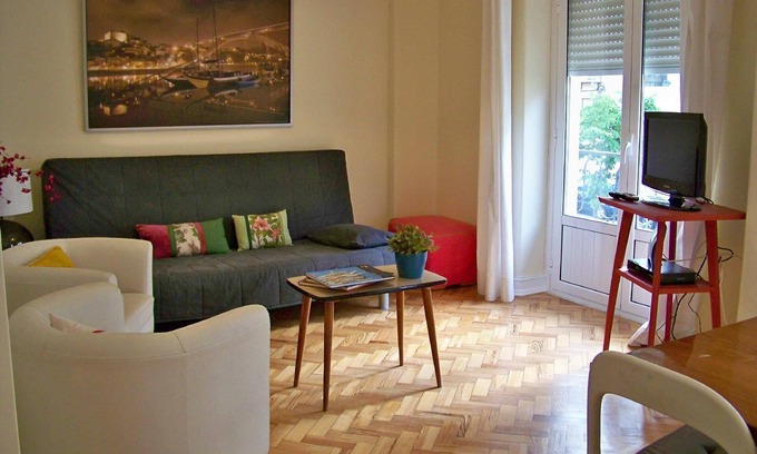 Sao Jorge de Arroios Apartment | Spacious Holiday Apartment in Lisbon for Up to 12 Guests