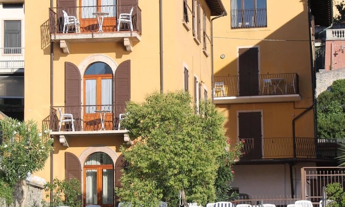 Malcesine Apartment | Cozy Holiday Apartment in Malcesine for Families of 5