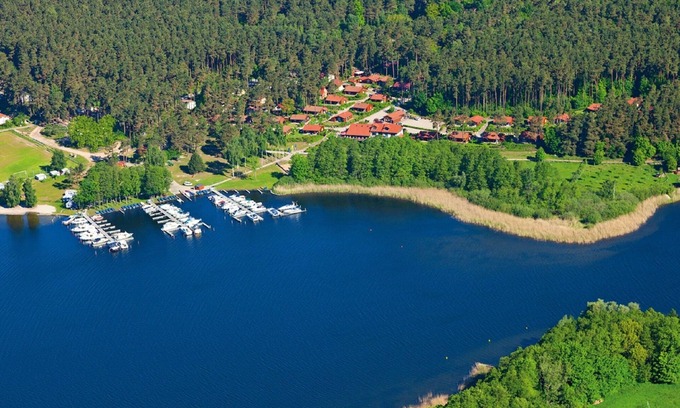 Muritz Apartment | Jabel Apartment: Lake View, Terrace & Pet Friendly Amenities