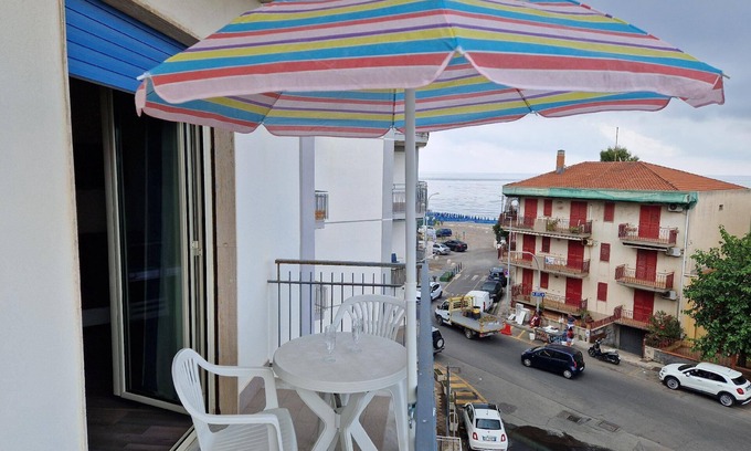 Fondachello Apartment | Spacious Holiday Apartment Mascali for 1-4 Guests