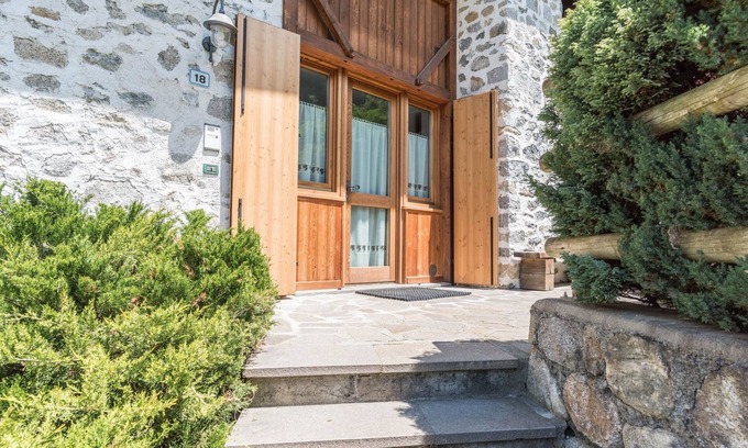 Mezzana Apartment | Mountain View Apartment 'Maso Noce 2' with Garden & Wi-Fi