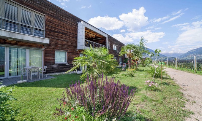 Cermes Apartment | Scenic Holiday Apartment "Matthäus" with Mountain View & Wi-Fi