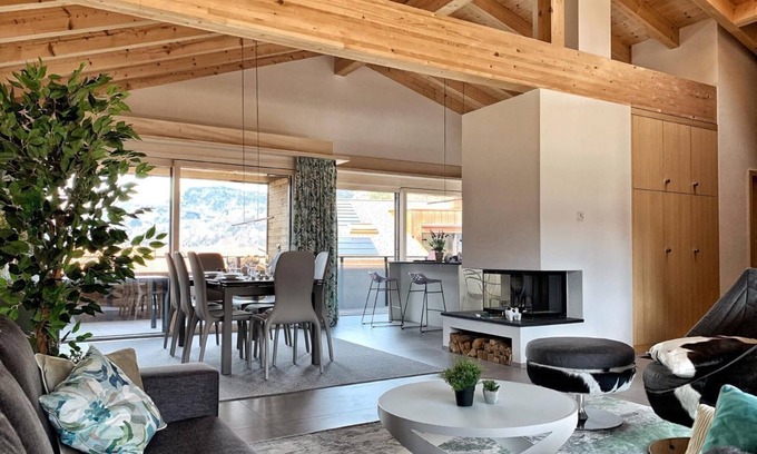 Meiringen Apartment | Impressive Penthouse in Meiringen for 6 Guests