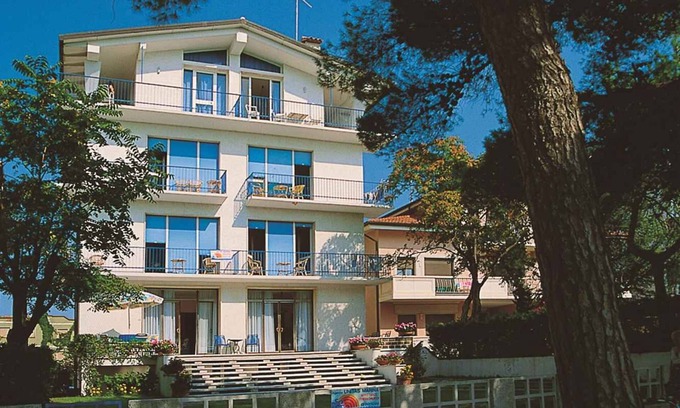 Lignano Sabbiadoro Apartment | Beachfront Holiday Apartment with Ocean View Amenities