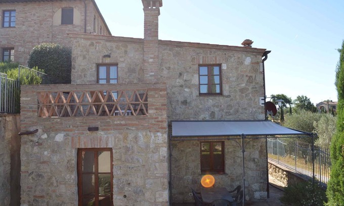 Asciano Apartment | Serene Holiday Apartment with Garden and Pool Access