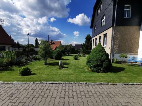 Jonsdorf Apartment | Mountain Idyll: Family-Friendly Holiday Apartment Retreat