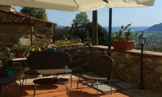 Castelnuovo Magra Apartment | Cozy Holiday Apartment Molicciara for Up to 4 Guests