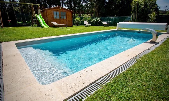 Avignon Apartment | Inviting Montfavet Holiday Apartment for 4 with Pool Access