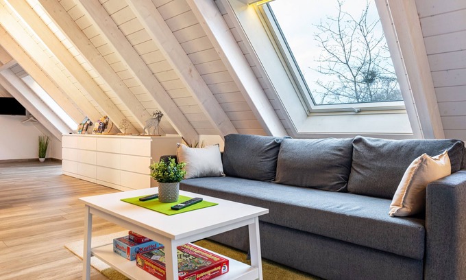 Stockach Apartment | Cozy Naturblick Apartment with Private Terrace & Wi-Fi