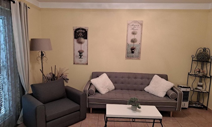 Fiorini Apartment | Cozy 2-Bedroom Holiday Apartment in Novigrad