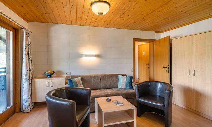 Kaprun Apartment | Cozy Holiday Apartment "Nr 22 Haus Voglreiter" with Balcony