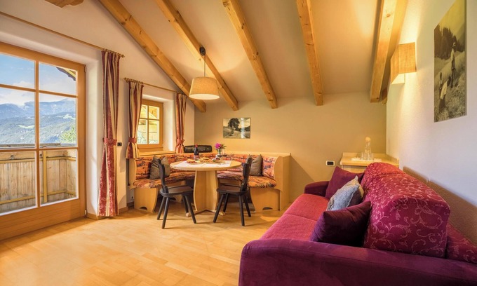 Parrocchia di San Sigismondo Apartment | Pet-Friendly Holiday Apartment "Oberplunerhof" with Balcony