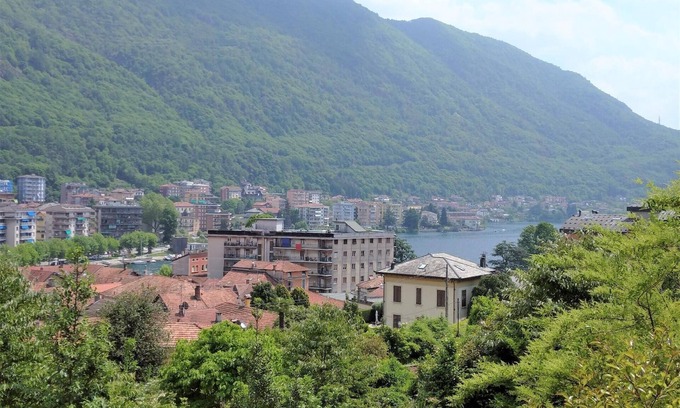 Omegna Apartment | Comfortable Holiday Apartment Omegna for 6 with Kitchen