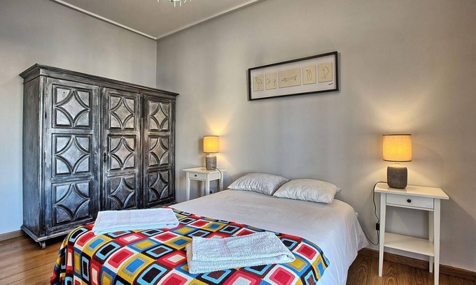 Paco De Arcos Apartment | Inviting Holiday Apartment Paço de Arcos for Up to 8 Guests