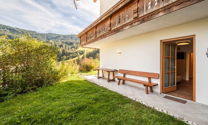 Racines Apartment | Cozy Parigger Apt Enzian: Mountain View & Shared Garden