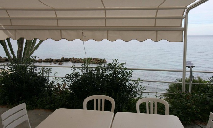 Pizzo House | Cozy Holiday Apartment in Pizzo with Ocean View & Kitchen