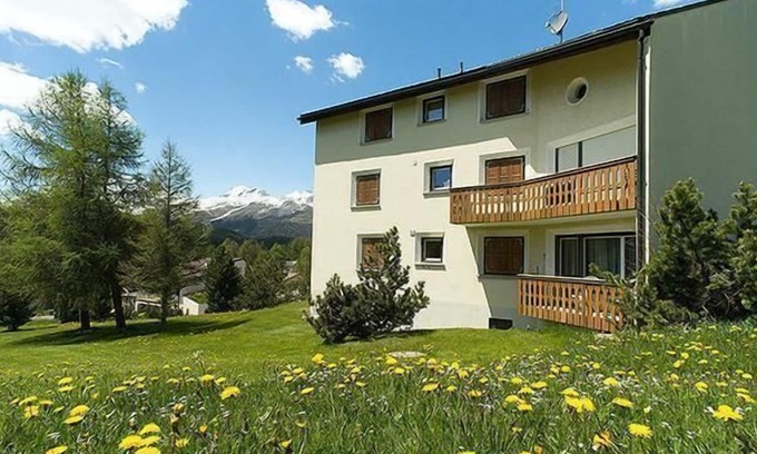 Pontresina Apartment | Cozy Holiday Apartment in Pontresina for 2-3 Guests