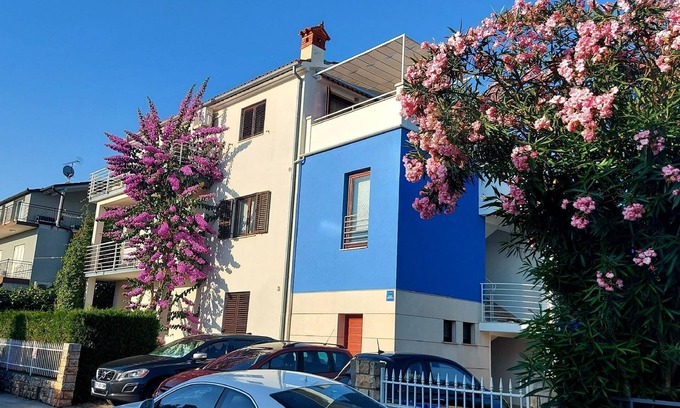 Pjescana Uvala House | Spacious Holiday Apartment in Pula for Families and Groups