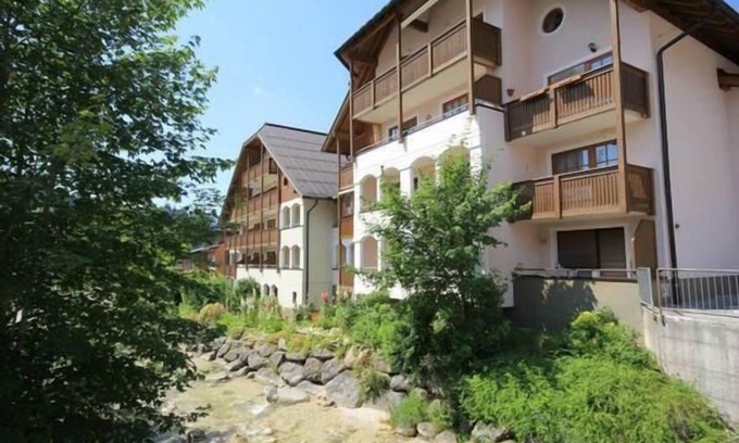 Russbach am Pass Gschuett Apartment | Cozy Holiday Apartment in Rußbach am Paß Gschütt for 4