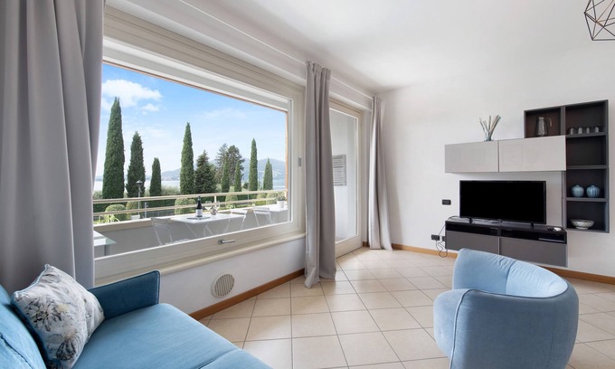 Predore Apartment | Lake View Apartment "Residence Perlago Fiordaliso" Awaits