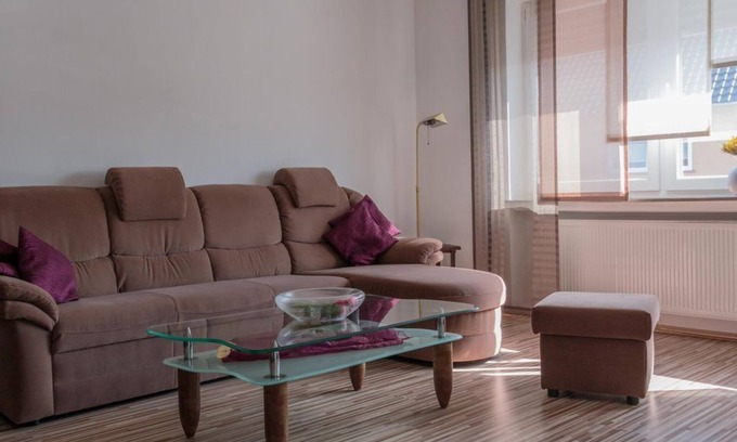 Irsch Apartment | Scenic Holiday Apartment Riesling with Ocean View & Kitchen