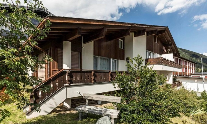 Sedrun Apartment | Cozy Holiday Apartment Sedrun for 2 with Kitchen & Breakfast