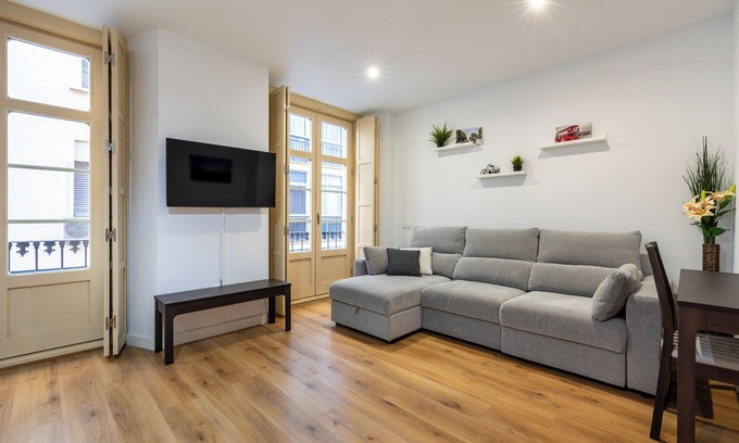Ensanche Centro Apartment | Discover ‘Soho Málaga’: Top-Rated Apartment in the Heart