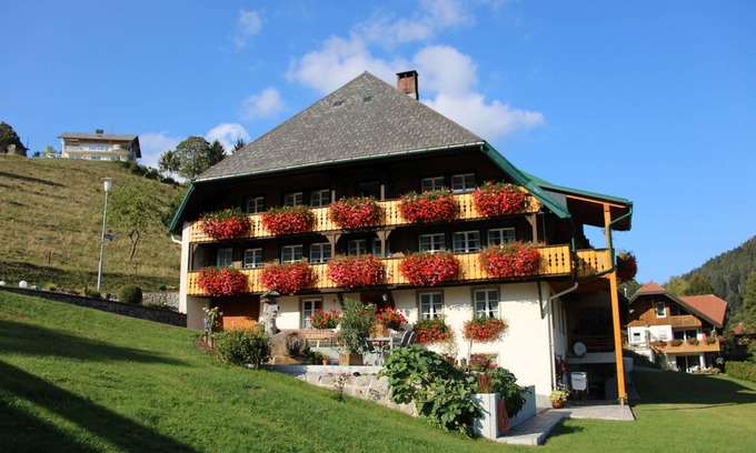 Todtmoos Apartment | Relaxing Holiday Apartment "Talblick" with Balcony & Wi-Fi