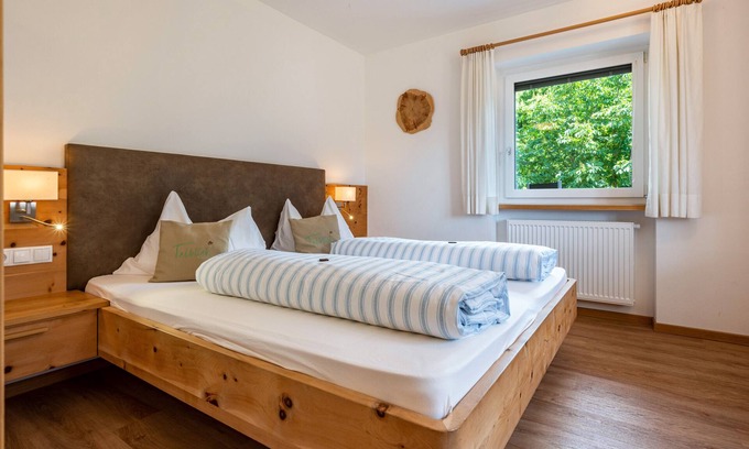 Laion Apartment | Relaxing Apartment "Talblick 3" with Garden & Wi-Fi