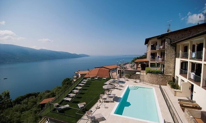 Oldesio Apartment | Beautiful Tignale Holiday Apartment for Families with Pool