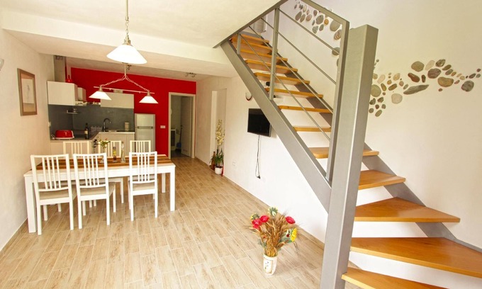Kamno House | Cozy Holiday Apartment in Tolmin for Up to 6 Guests