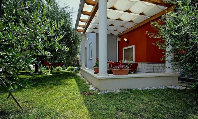 Murine Apartment | Cozy Holiday Apartment Umag for Up to 4 Guests