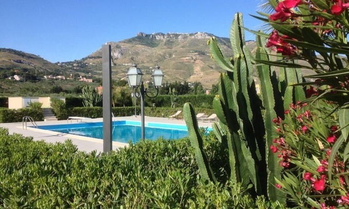 Sant'Andrea Bonagia House | Cozy Holiday Apartment Valderice with Ocean View & Pool