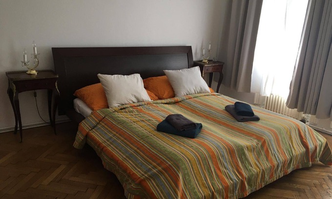 Himmelpfortgrund Apartment | Spacious Holiday Apartment in Vienna for Up to 6 Guests
