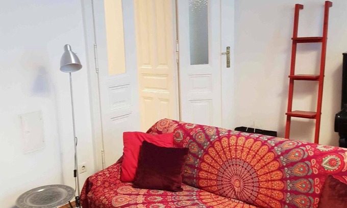 Himmelpfortgrund Apartment | Spacious Holiday Apartment in Vienna for Up to 10 Guests