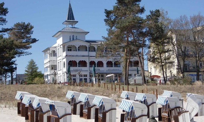Binz Apartment | Sea View Apartment with Private Terrace & Wi-Fi in Binz