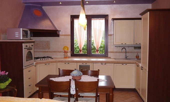 Viserba Apartment | Cozy Holiday Apartment in Viserba with Ocean View & Kitchen