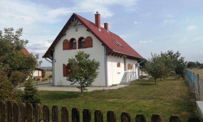 Vors Apartment | Family-Friendly Holiday Apartment in Vörs with Breakfast