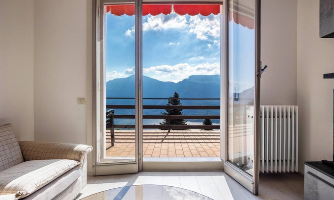 Campi Apartment | Oceanfront Apartment with Balcony & Scenic Views