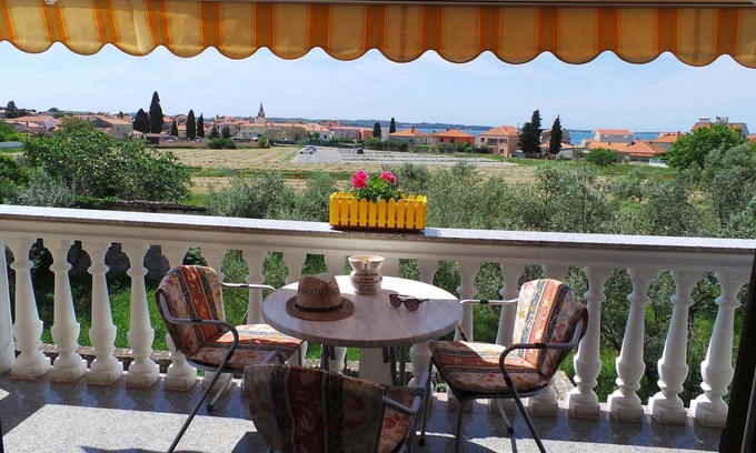 Fazana Apartment | Relaxing Holiday Apartment with Garden Barbecue & Ocean Views