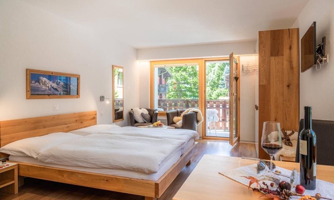 Zermatt Apartment | Beautiful Zermatt Apartment for 2 with Kitchen & Breakfast