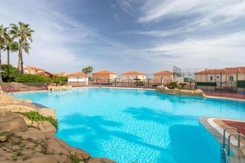 Gran Alacant House | Top-Rated Holiday Beach El Faro with Pool & Family-Friendly Fun