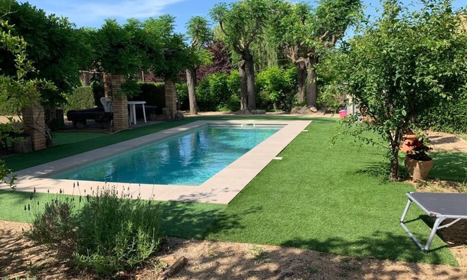Mediona Cottage | Relaxing Holiday Cottage Near Barcelona with Pool & Spa