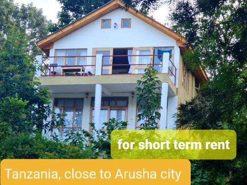 Nkoanrua Apartment | Riverfront Holiday Cottage in Arusha with Pet-Friendly Amenities