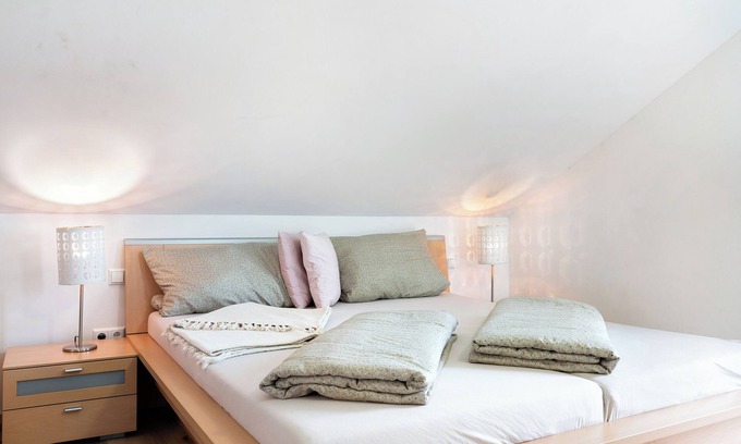 Leiselheim Apartment | Cozy Apartment 'Traube' with Garden, Terrace & Wi-Fi