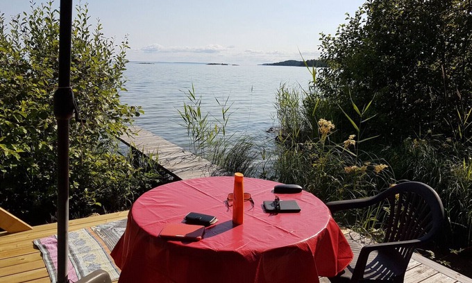 Mellerud O House | Relax by Lake Vänern with Pet-Friendly Amenities