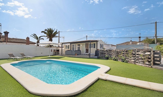 Chiclana de la Frontera House | Villa Roulotte: Top-Rated Escape with Pool & Ocean Views