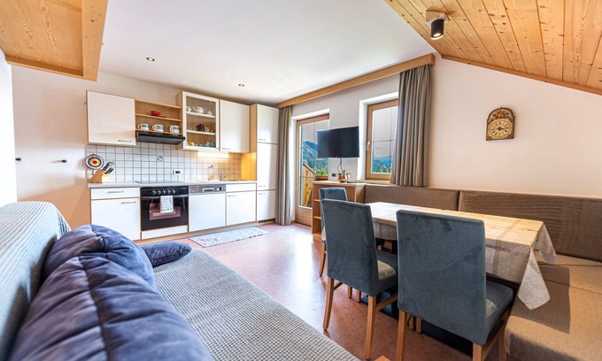 Giogo Piccolo Apartment | Experience Comfort at Holiday Farm Al Cir 400B with Breakfast